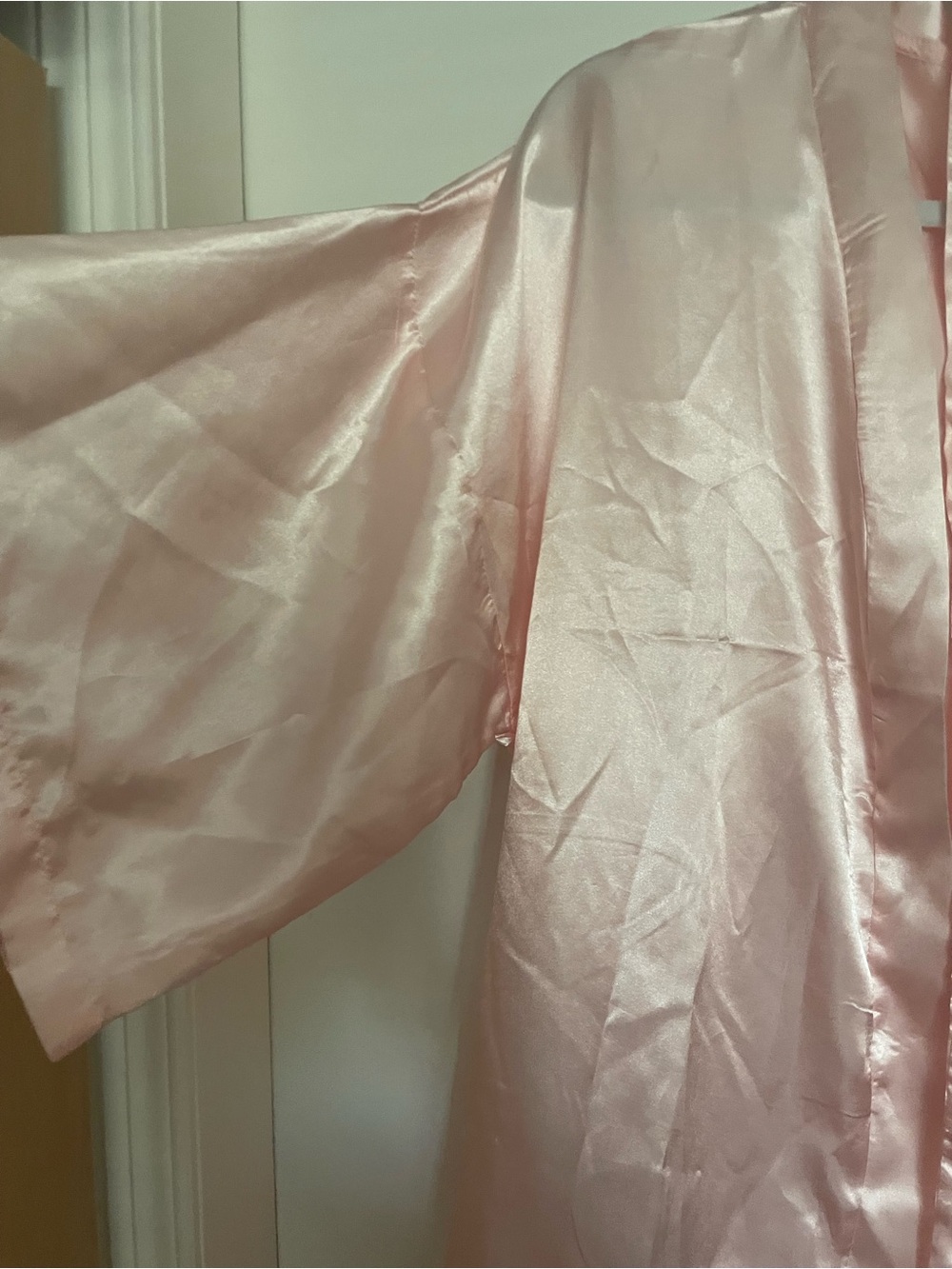 Amazon Pink Satin Robe - Picture 2 of 6